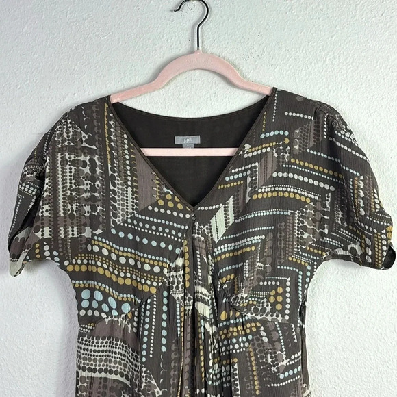 J. Jill 100% Silk Midi Dress V-neck Short Sleeves Geometric Pattern Lined size 4 - Picture 4 of 11